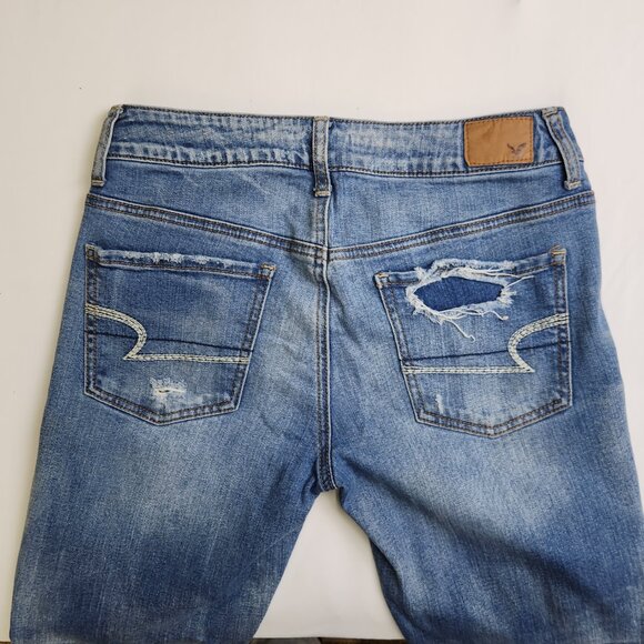 AE Tomgirl - Ripped, stretchy, Raw Ankle Cut Jeans Size: 2 - Picture 4 of 12